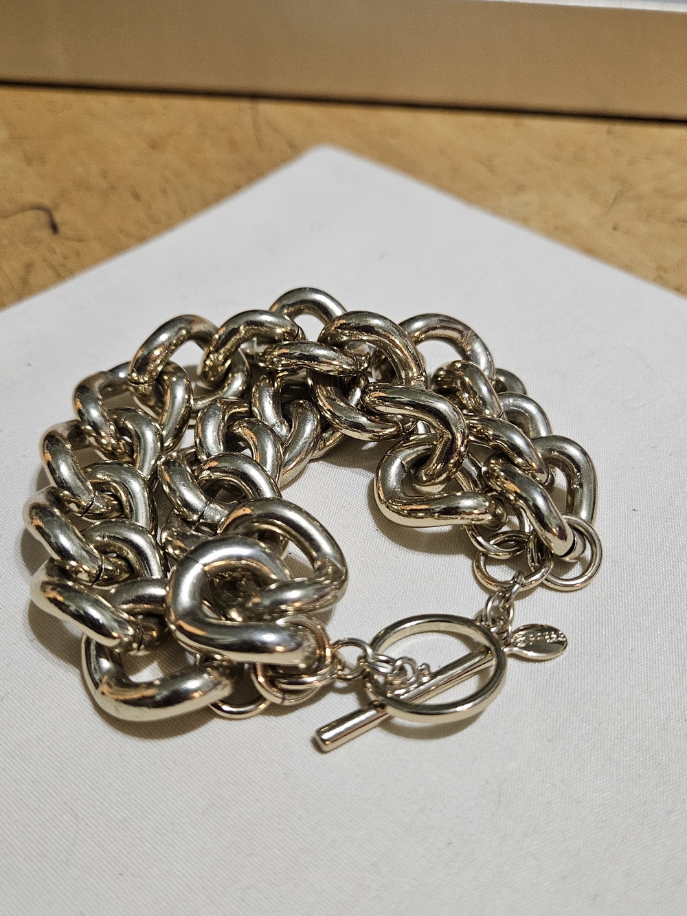Express Shiny Gold Chunky Chain Bracelet with Toggle